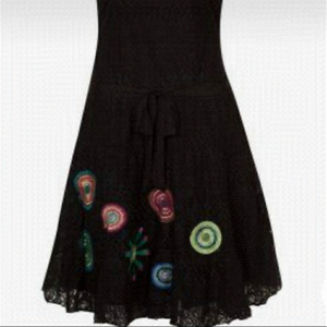 DESIGUAL black lace flower embroidered  no sleeve size 40